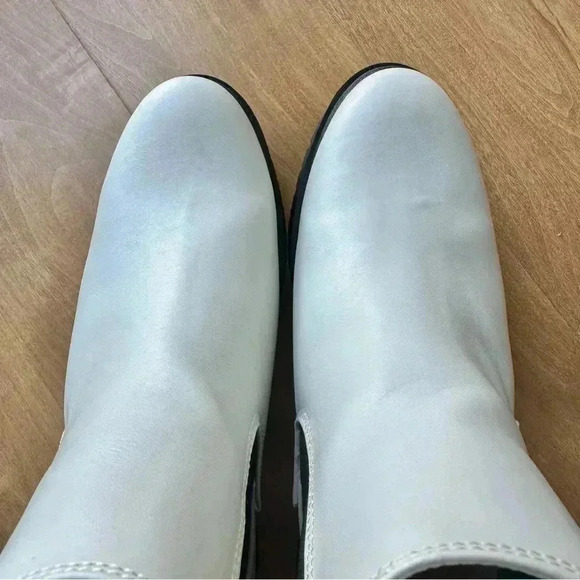 Amazon Essentials Women’s Combat Chelsea Boots, Black/Off White, Size 10 - Picture 16 of 16